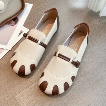 Винтажная обувь для мамы в тон по цвету 2023, весенне-осенние новые модные тонкие туфли на мягкой подошве, туфли-бобы без застежки