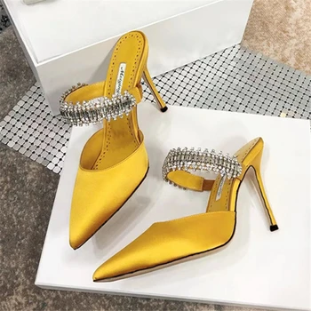 Желтые женские туфли на высоком каблуке 2023, тапочки с острым носком, хрустальные сандалии-гладиаторы, атласные туфли-лодочки, женские сексуальные мюли