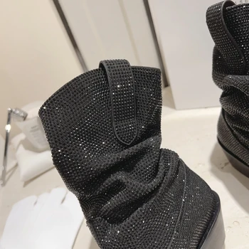 Ковбойские сапоги-таби с раздельным носком, плиссированные женские черные сапоги на массивном каблуке, роскошная брендовая дизайнерская обувь для женщин 2023
