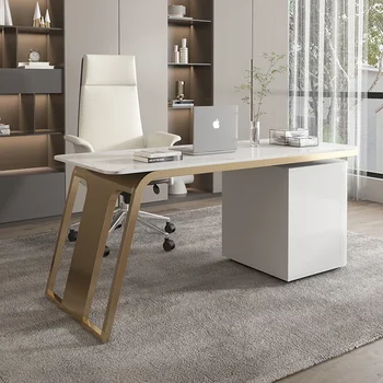 Минимализм, свет и массивный письменный стол, рабочий стол, офисный стол роскошного дизайнера